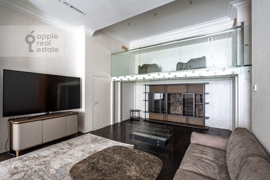 Сдаётся 5-комнатная квартира, 236 м²
