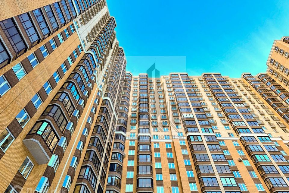 Продаётся 1-комнатная квартира, 56.2 м²
