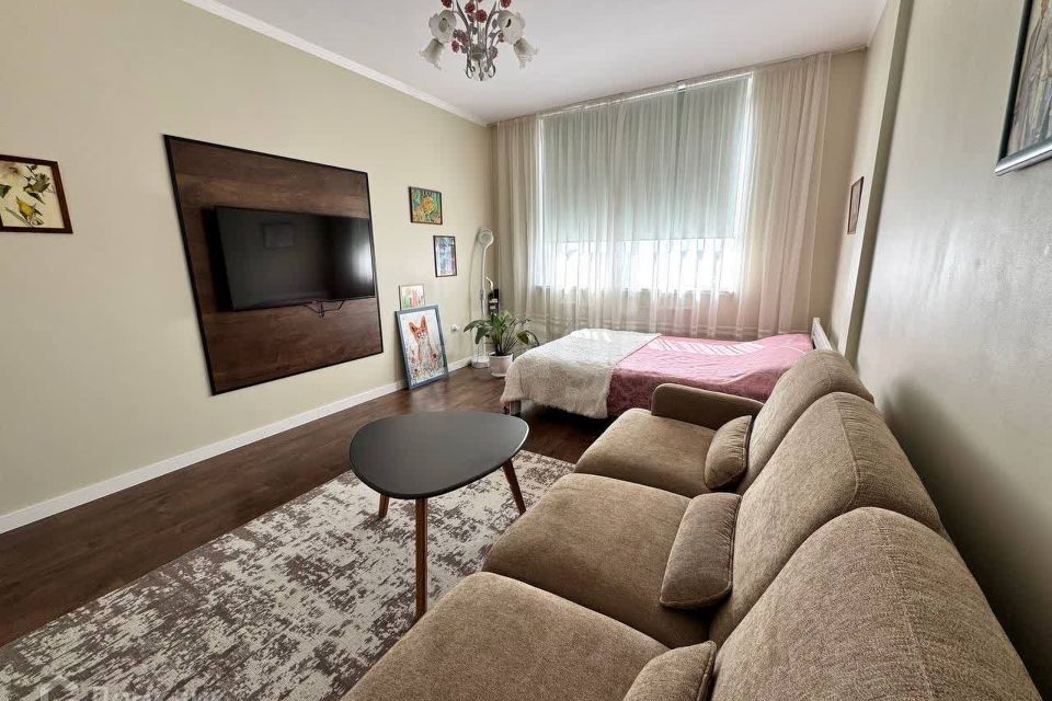 Продаётся 1-комнатная квартира, 43 м²