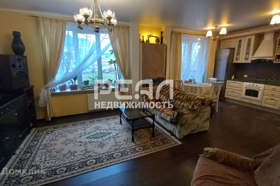 Продаётся 2-комнатная квартира, 65.9 м²