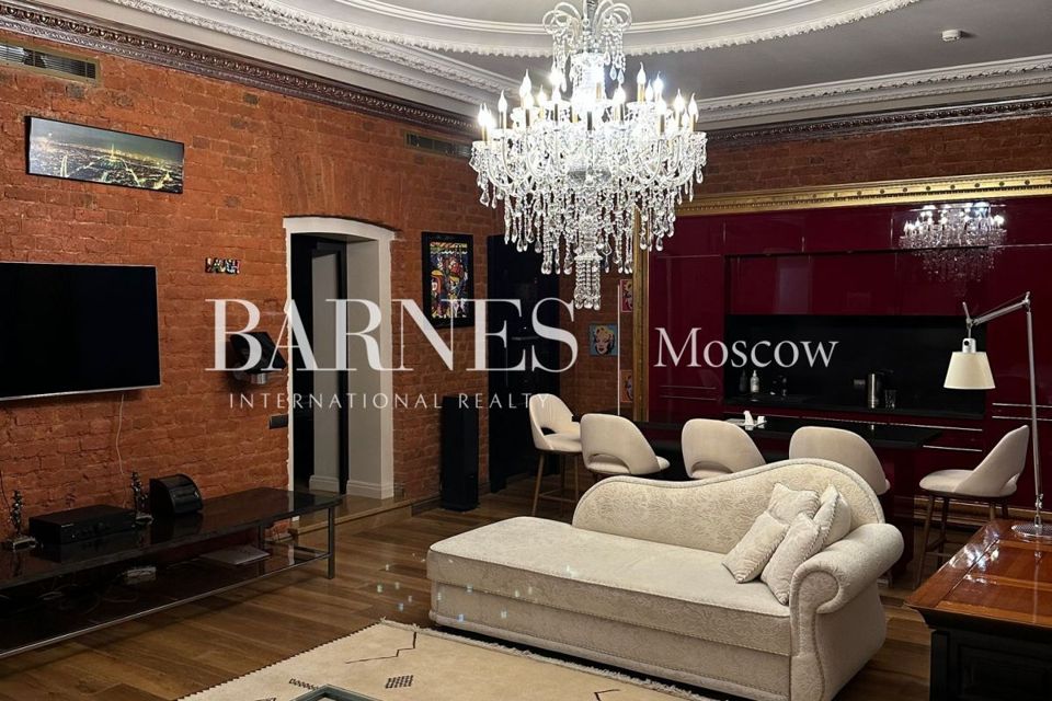 Сдаётся 2-комнатная квартира, 105 м²