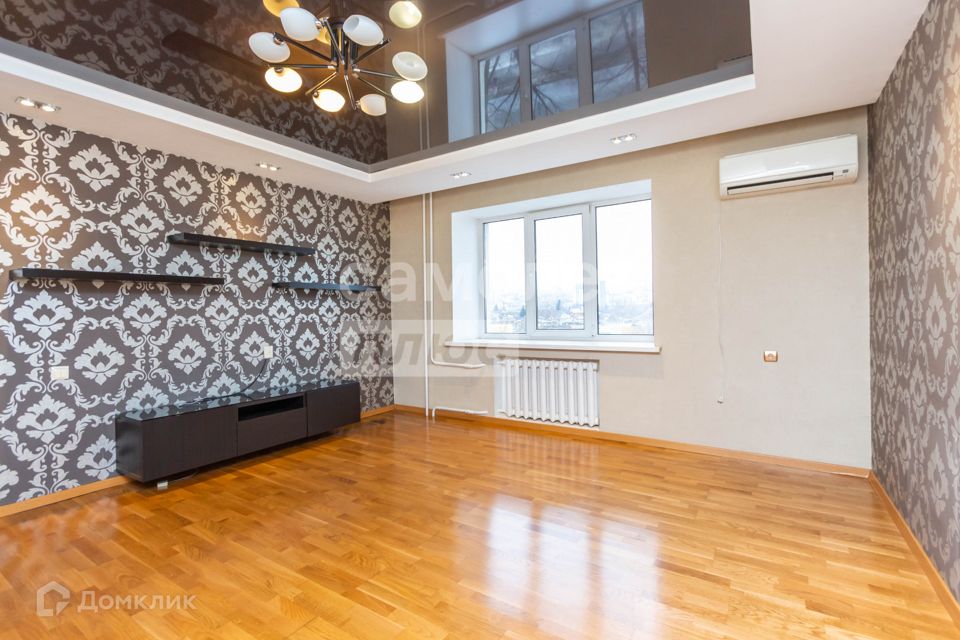 Продаётся 3-комнатная квартира, 82.4 м²