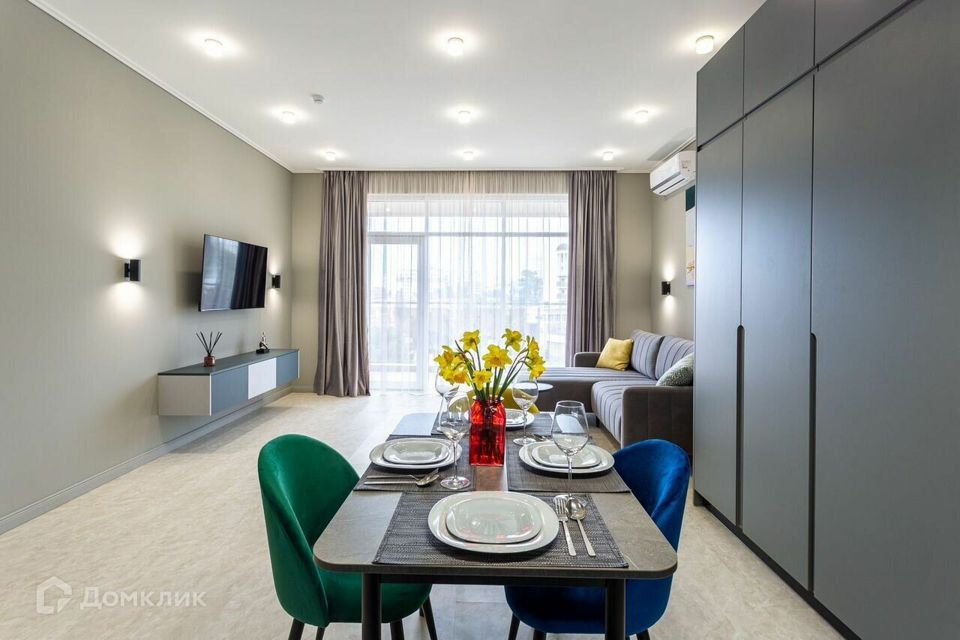 Сдаётся 2-комнатная квартира, 70 м²