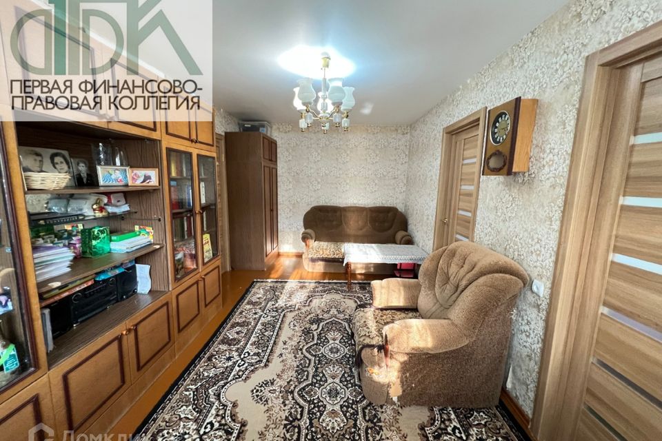 Продаётся 4-комнатная квартира, 60.9 м²