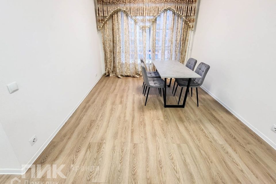 Сдаётся 2-комнатная квартира, 55.3 м²