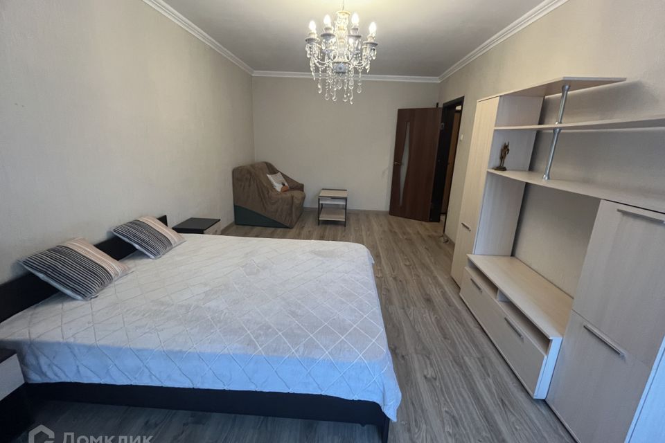 Продаётся 1-комнатная квартира, 42 м²