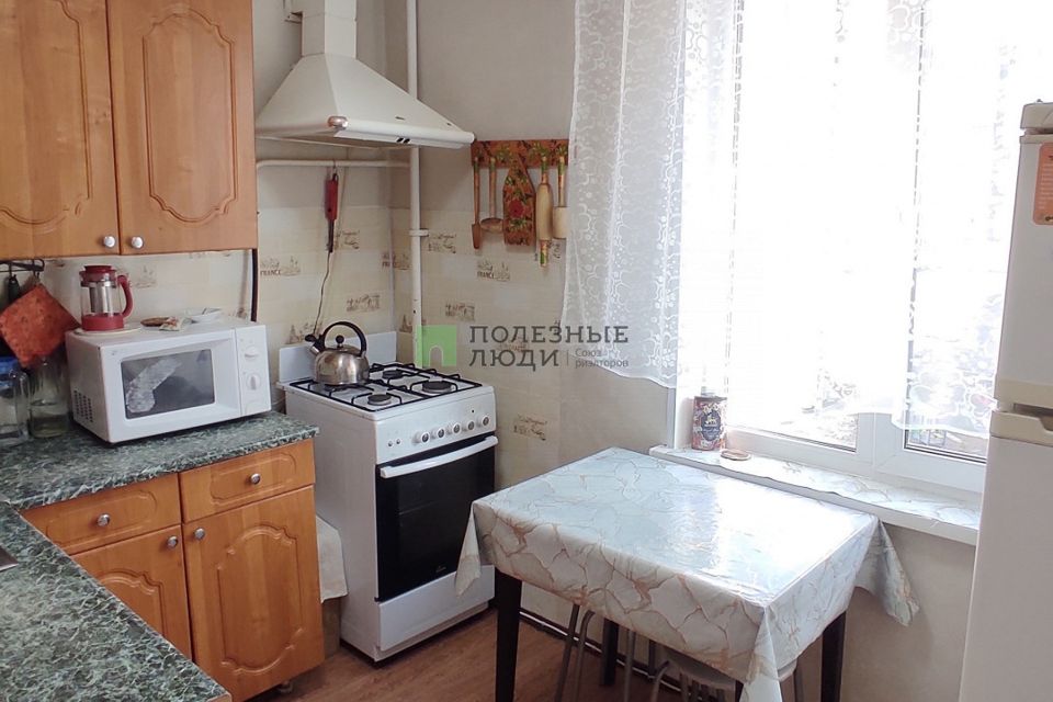Продаётся 4-комнатная квартира, 68.9 м²