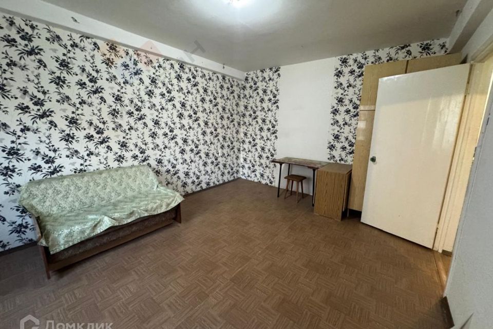 Продаётся 1-комнатная квартира, 42 м²