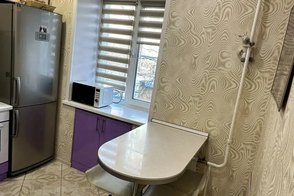 Продаётся 3-комнатная квартира, 55.9 м²
