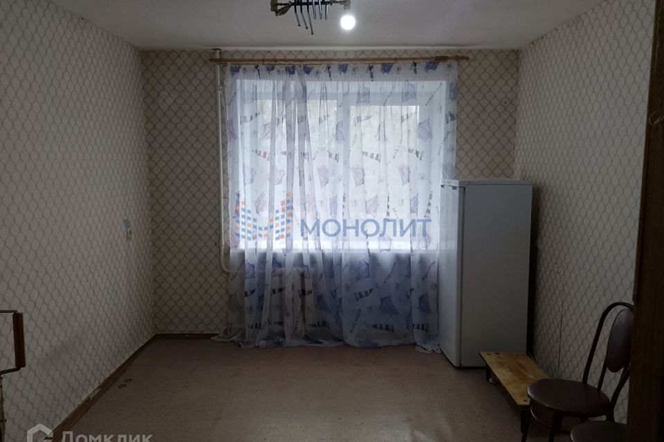 Продаётся комната в 8-комн. квартире, 12.9 м²