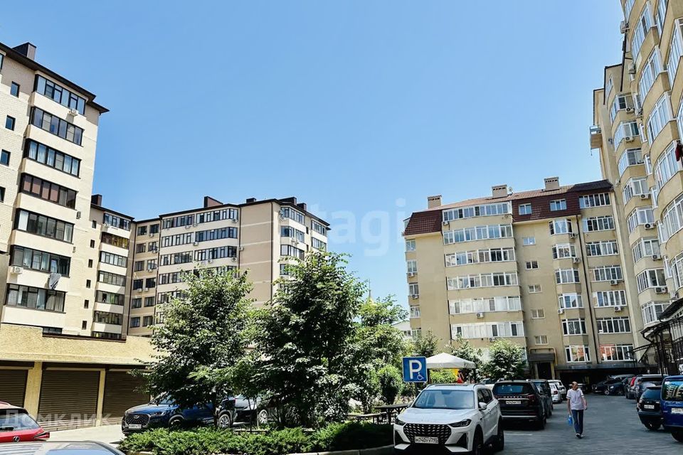 Продаётся 1-комнатная квартира, 43.4 м²