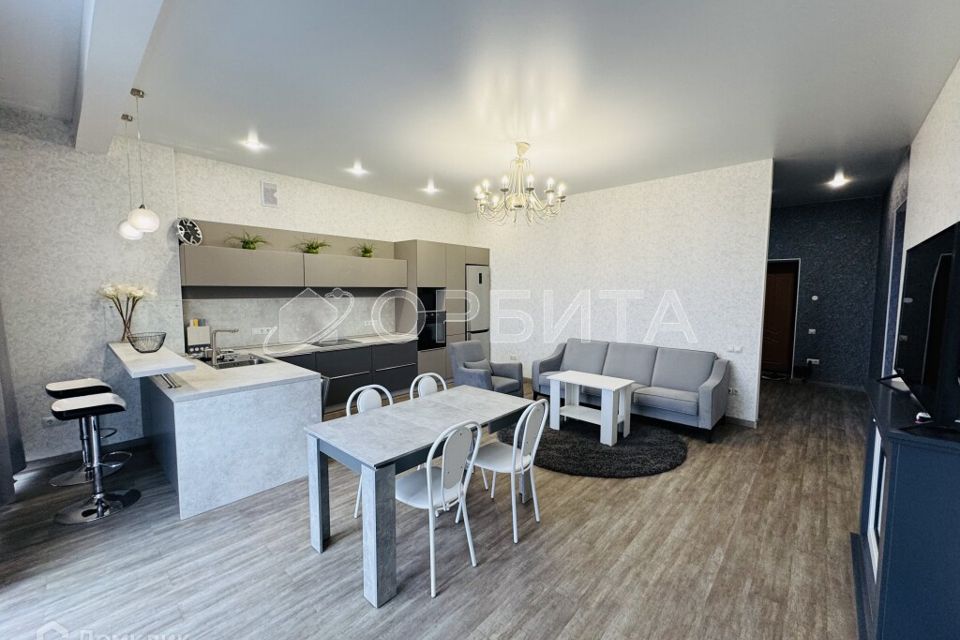 Сдаётся 1-комнатная квартира, 82 м²