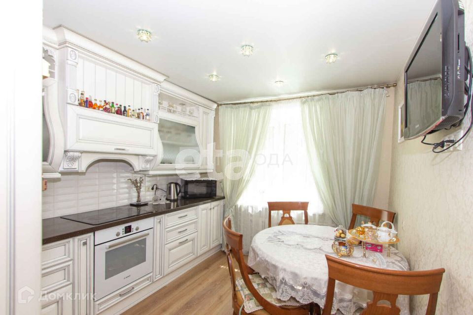 Продаётся 3-комнатная квартира, 82 м²