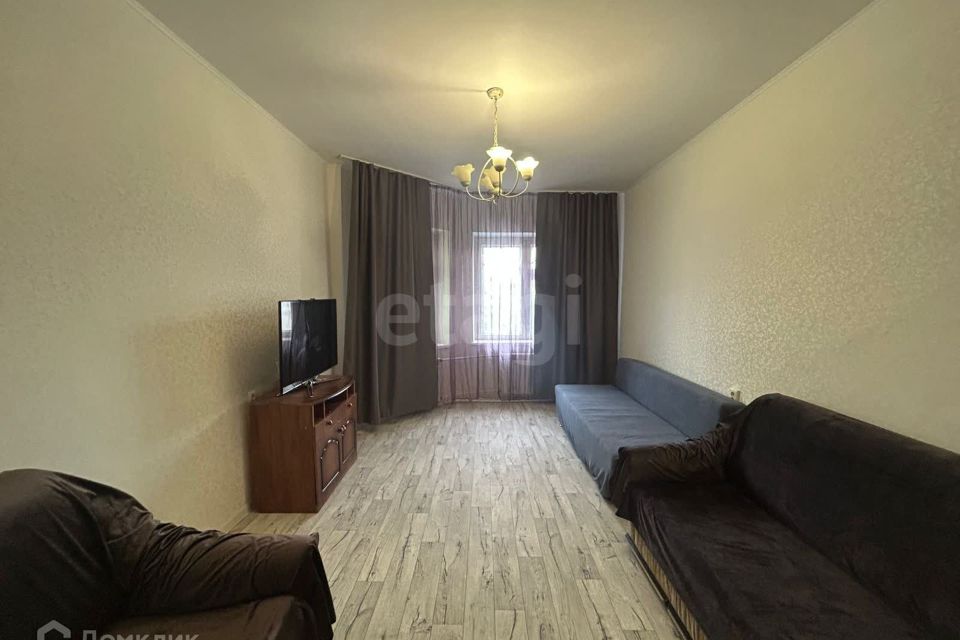 Продаётся 1-комнатная квартира, 41.7 м²