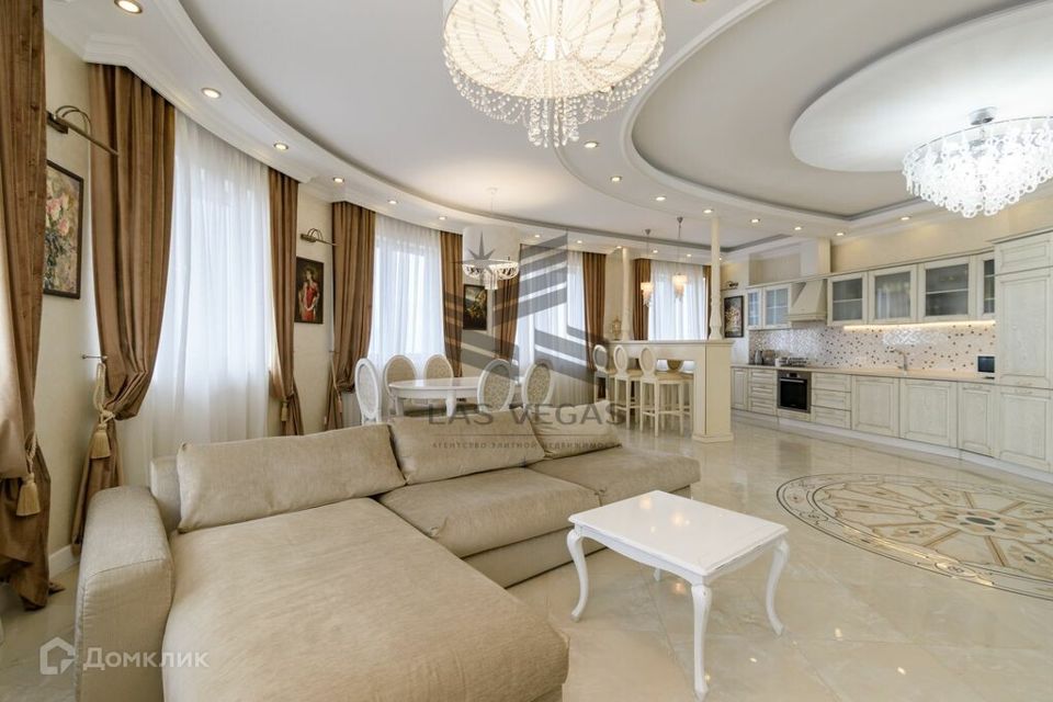 Сдаётся 3-комнатная квартира, 130 м²