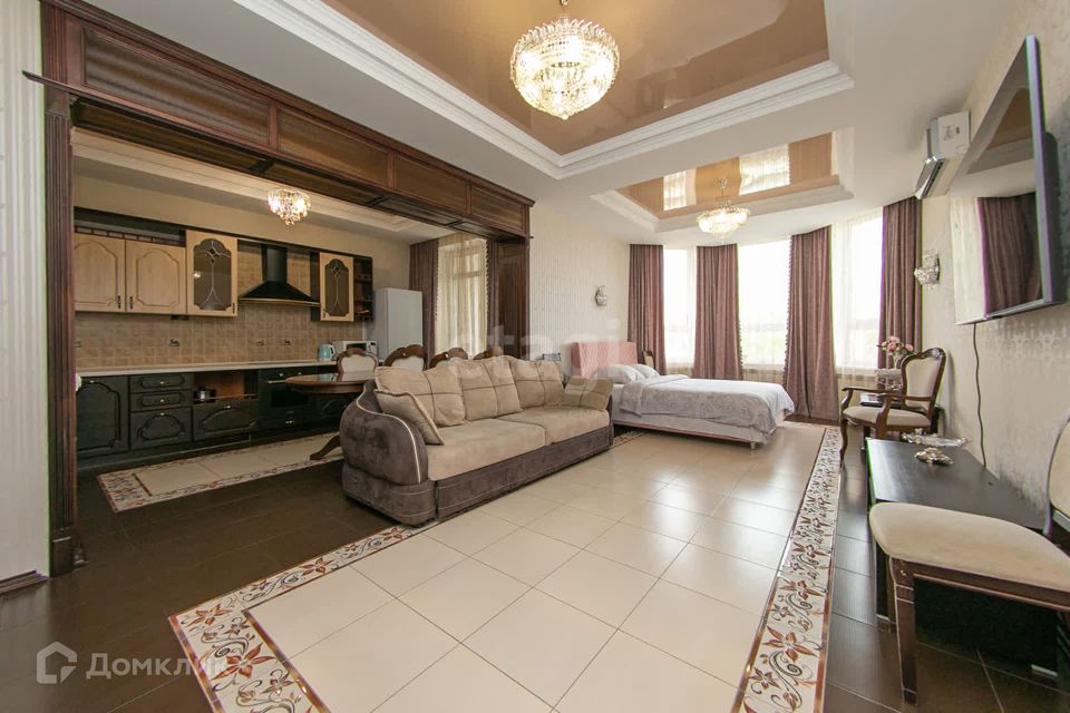 Сдаётся 3-комнатная квартира, 125.9 м²