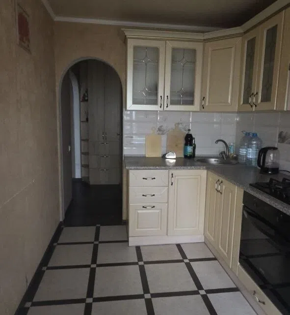 Продаётся 3-комнатная квартира, 57.6 м²