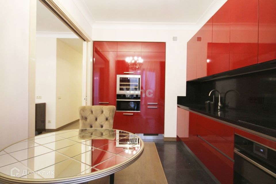 Сдаётся 2-комнатная квартира, 83 м²