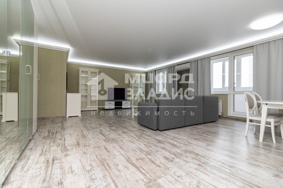 Продаётся 2-комнатная квартира, 81.6 м²
