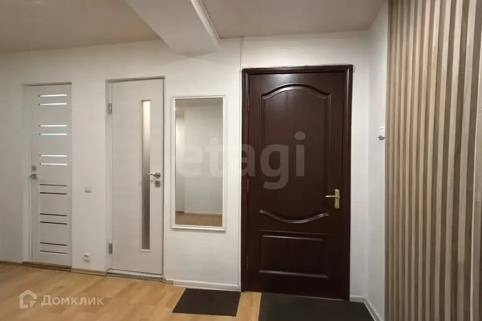 Продаётся 5-комнатная квартира, 98.3 м²