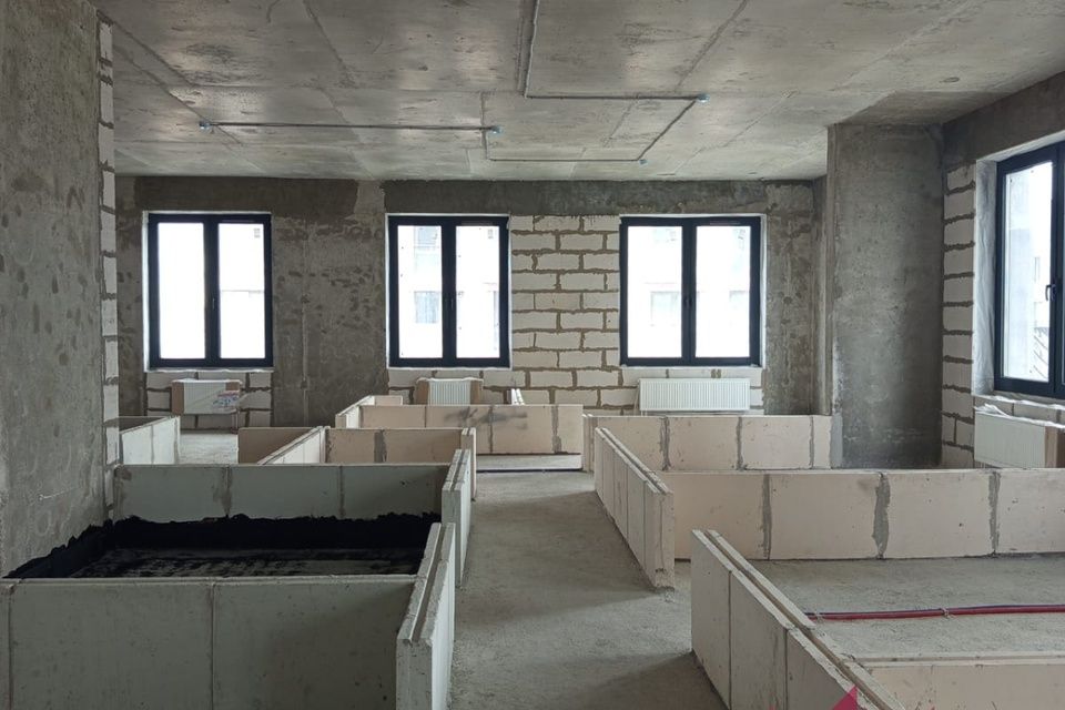 Продаётся 4-комнатная квартира, 108 м²