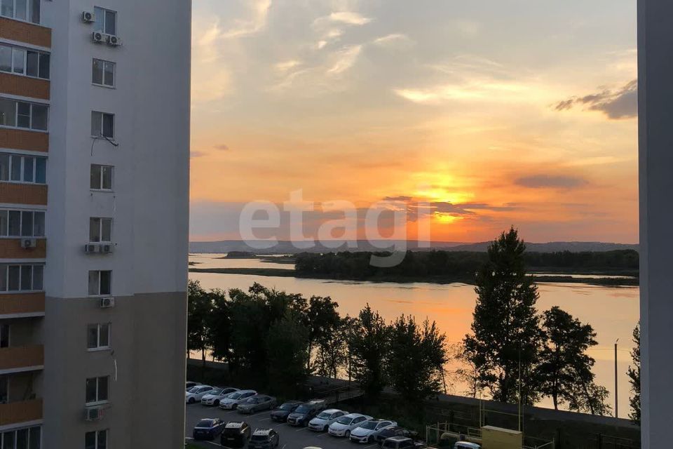 Продаётся 2-комнатная квартира, 60.9 м²