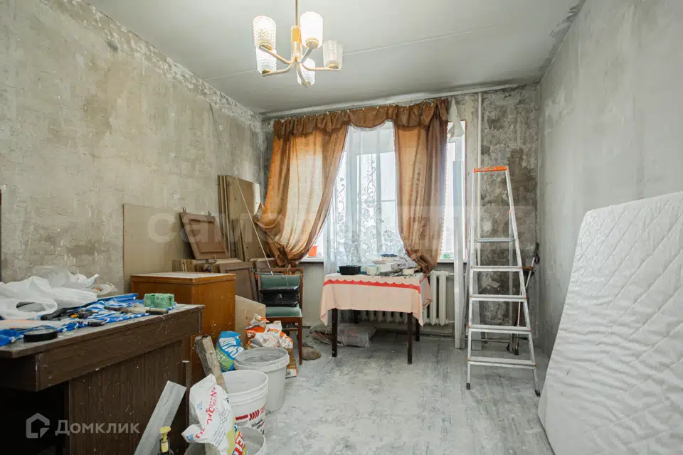 Продаётся 4-комнатная квартира, 60.9 м²