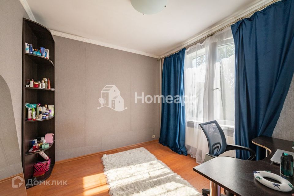 Продаётся 3-комнатная квартира, 50.7 м²