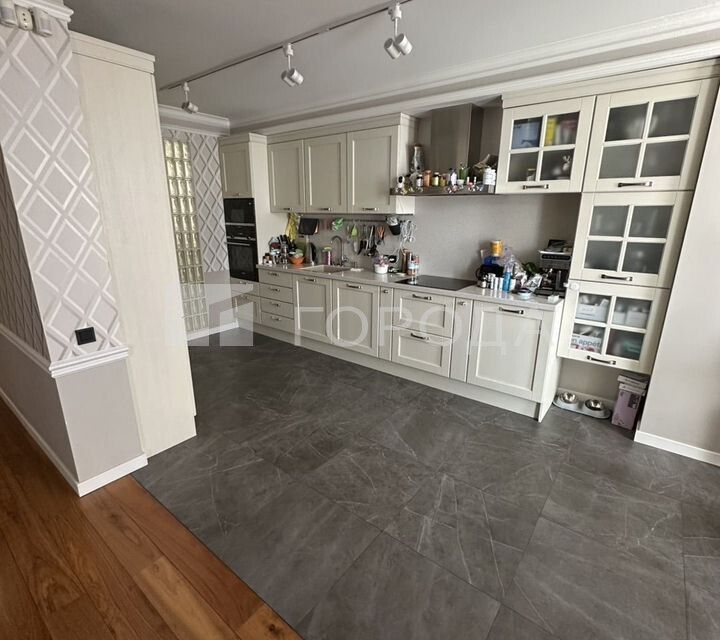 Продаётся 3-комнатная квартира, 89.9 м²