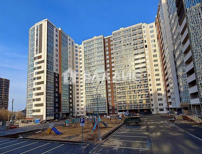 Продаётся 1-комнатная квартира, 49 м²