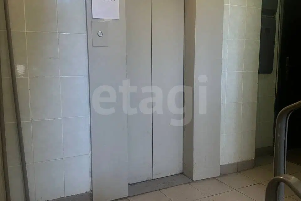 Продаётся 4-комнатная квартира, 62.2 м²