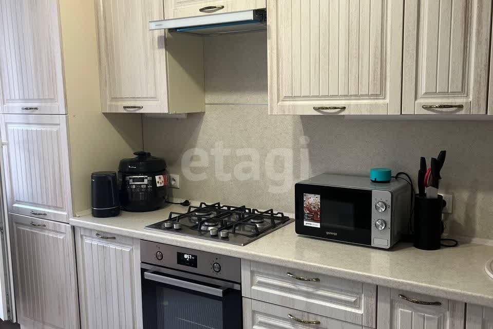 Продаётся 3-комнатная квартира, 60.7 м²