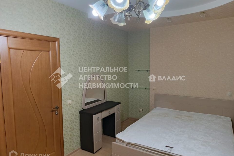 Сдаётся 2-комнатная квартира, 79 м²