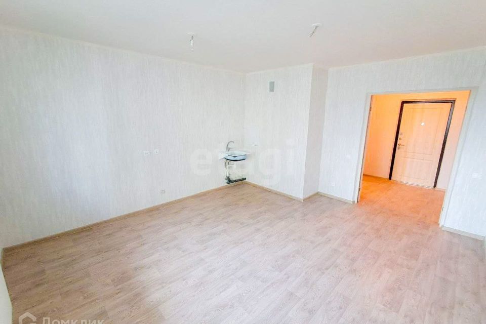 Продаётся 1-комнатная квартира, 54 м²