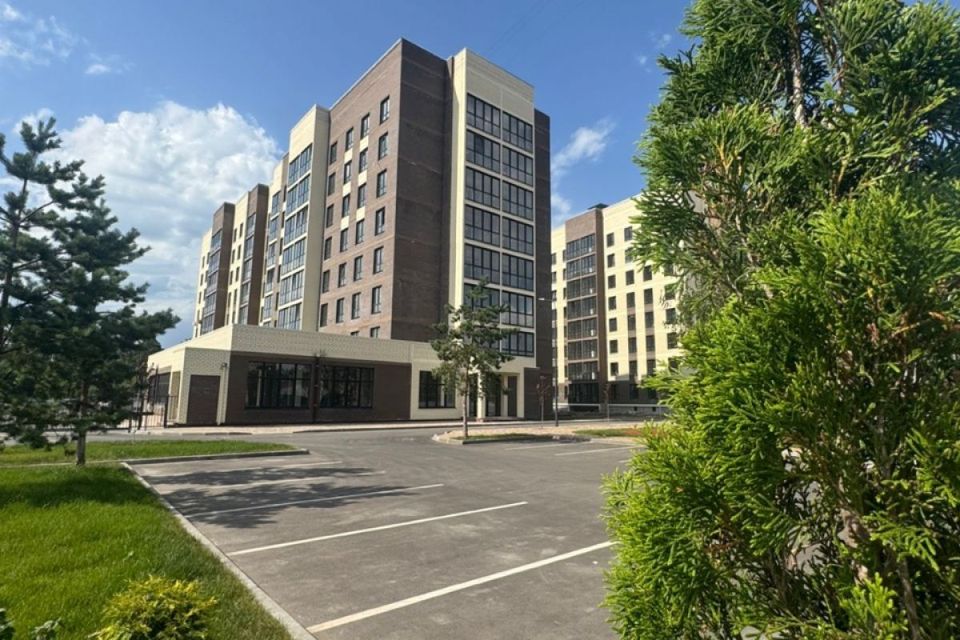 Продаётся 2-комнатная квартира, 67.4 м²