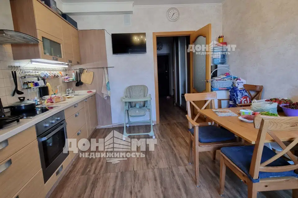 Продаётся 3-комнатная квартира, 104 м²
