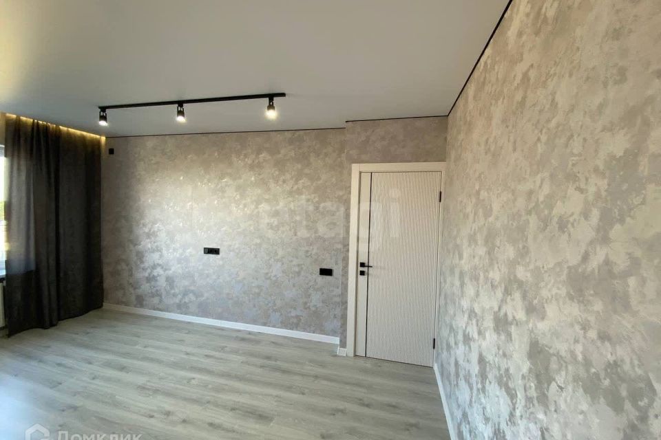 Продаётся 1-комнатная квартира, 41.7 м²
