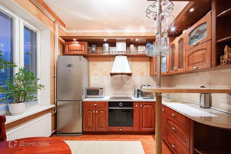 Продаётся 2-комнатная квартира, 62.4 м²