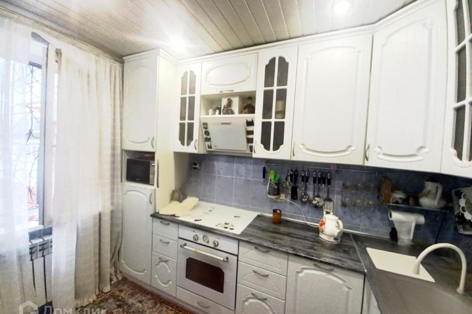 Продаётся 4-комнатная квартира, 81.6 м²