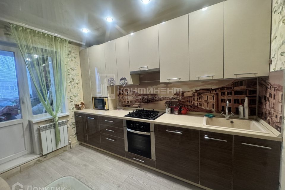 Продаётся 2-комнатная квартира, 59.8 м²