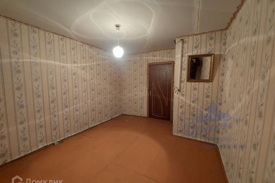 Продаётся комната в 5-комн. квартире, 14.3 м²