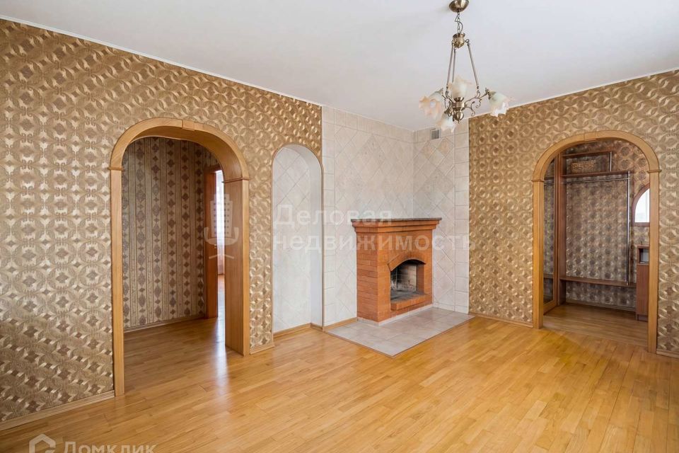 Продаётся 3-комнатная квартира, 105.6 м²