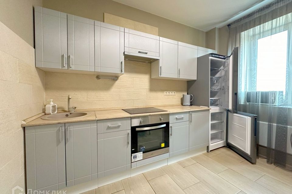 Сдаётся 2-комнатная квартира, 65 м²