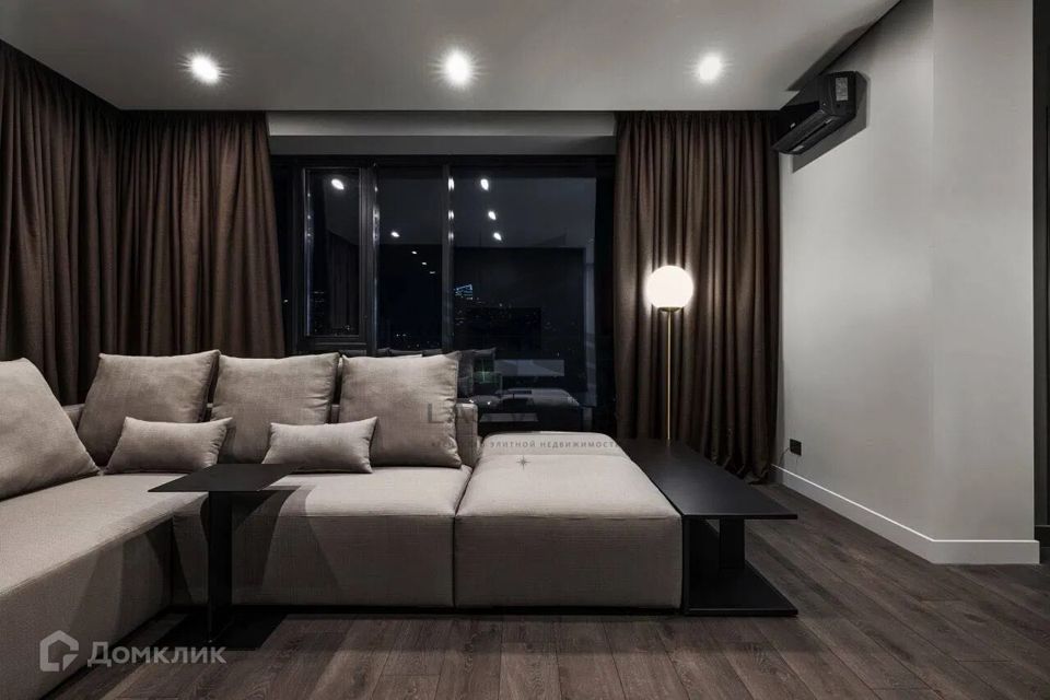 Сдаётся 2-комнатная квартира, 79 м²