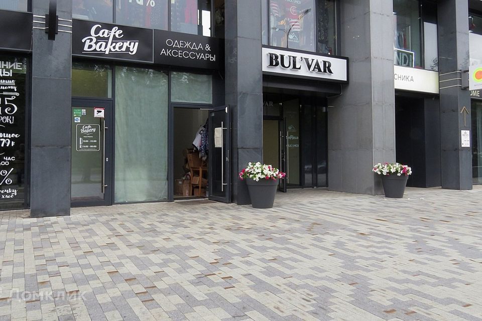 Продаётся 3-комнатная квартира, 122.8 м²