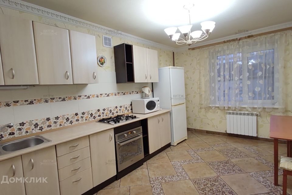 Сдаётся 3-комнатная квартира, 91 м²