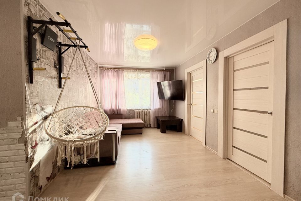 Продаётся 4-комнатная квартира, 60.7 м²