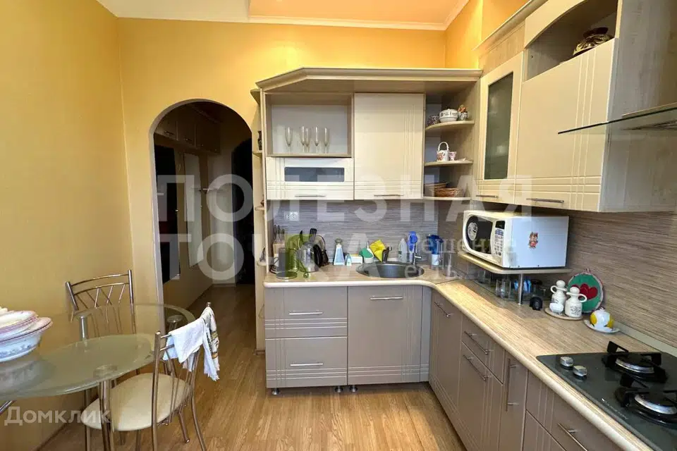 Продаётся 2-комнатная квартира, 60.5 м²