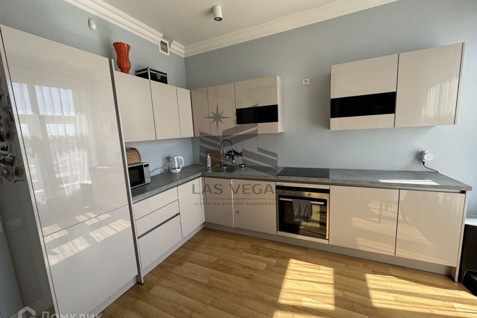 Сдаётся 3-комнатная квартира, 100 м²