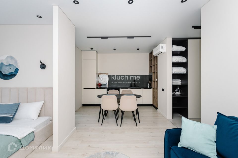 Продаётся 1-комнатная квартира, 42 м²
